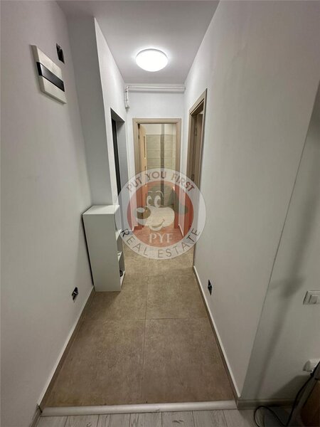 Militari Residence | Rosu | studio| 46mp | B11187